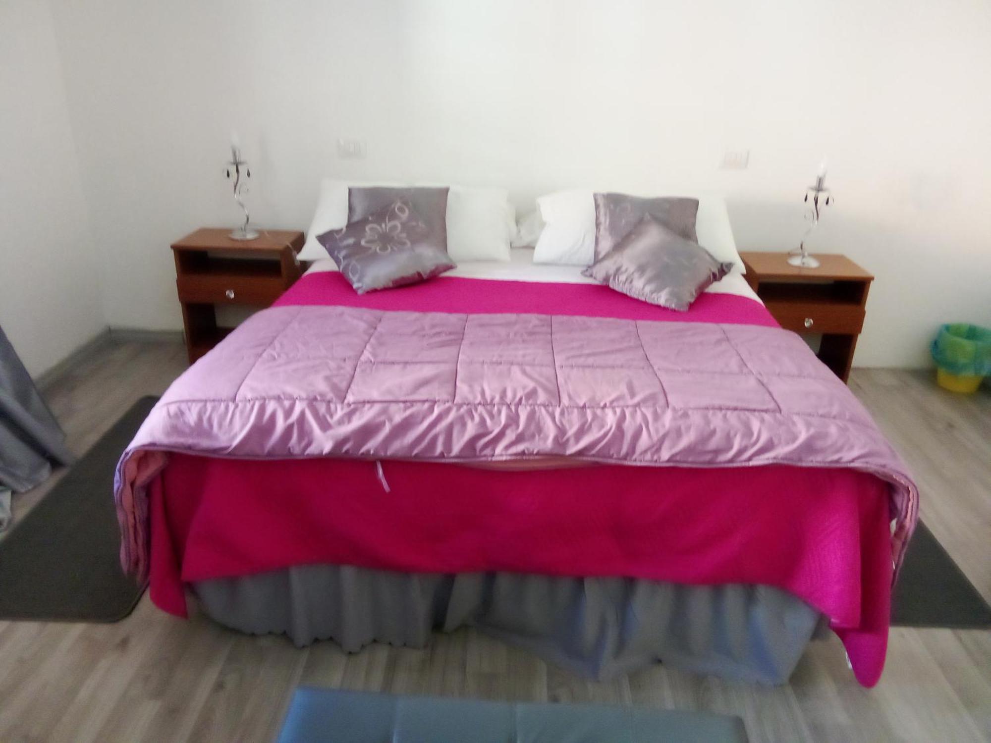 Homestay Double Room, Shared Bathroom Olbia